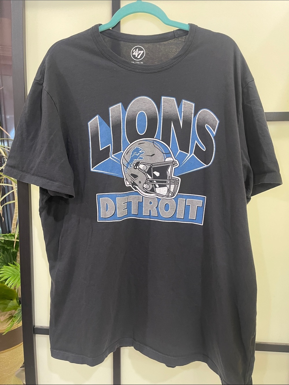 Vintage 47 Brand Detroit Lions Black, Blue & Silver Graphic Tee